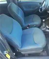 TOYOTA Yaris 2ª serie 1000 benzina - 2005 