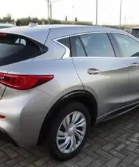 INFINITI Q30 1.5 diesel Business