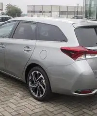 TOYOTA Auris Touring Sports 1.8 Hybrid Active