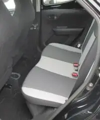 TOYOTA Aygo 1.0 VVT-i 69 CV 5 porte x-play