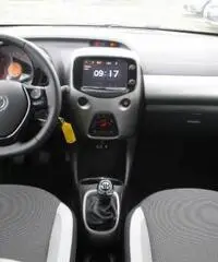 TOYOTA Aygo 1.0 VVT-i 69 CV 5 porte x-play