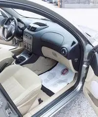 Alfa Romeo 147 147 1.6 16V TS (105) 5 porte Distinctive