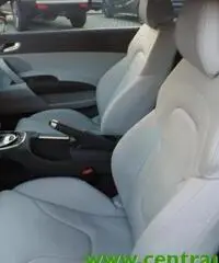 AUDI R8 4.2 V8 FSI quattro S tronic