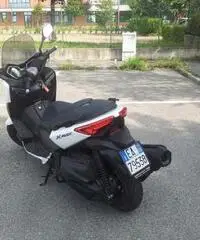 YAMAHA X MAX 400