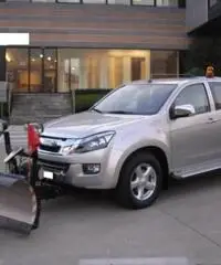ISUZU D-Max 2.5 Space Cab Solar 4WD  LAMA NEVE