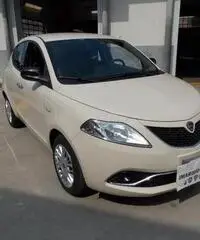 Lancia Ypsilon 1.2 69 CV 5 porte Gold X NEOPATENTATI