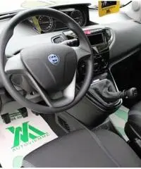 LANCIA Ypsilon 1.2 69 CV 5 porte Silver