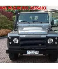 LAND ROVER Defender 110 2.4 TD4 Station Wagon SE
