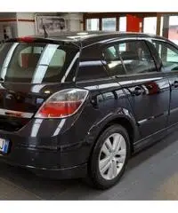 OPEL Astra 1.6 16V 2008