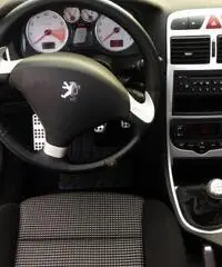 Peugeot 307 2.0 16V CABRIO con SENSORI DI PARCHEGGIO POST.