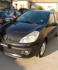 Renault Clio 1.2 16V 5 porte Le Iene x NEOPATENTATI