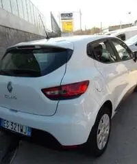Renault Clio 1.2 75CV 5 porte Live X NEOPATENTATI