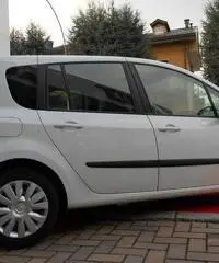 RENAULT Modus g 15 dci Attractive 75cv