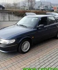 SAAB 900 2.0i 16V cat 5 porte SE