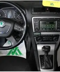 SKODA Octavia 2.0 TDI CR F.AP. Wagon Elegance Autocarro