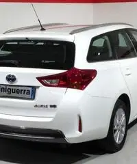 TOYOTA Auris Touring Sports 1.8 Hybrid Active Eco