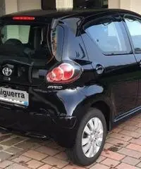 TOYOTA Aygo 1.0 12V VVT-i M-MT 5p Autom. Sol