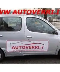 TOYOTA Yaris Verso 1.3i 16V cat Sol