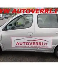 TOYOTA Yaris Verso 1.3i 16V cat Sol