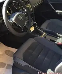 VOLKSWAGEN Golf 1.6TDi HighLine 5porte Blue Motion