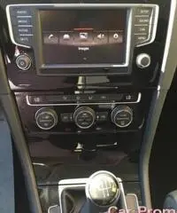 VOLKSWAGEN Golf 1.6TDi HighLine 5porte Blue Motion