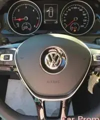 VOLKSWAGEN Golf 1.6TDi HighLine 5porte Blue Motion