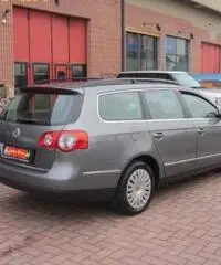 VOLKSWAGEN Passat 1.9 TDI/105CV DPF Var. Comf.