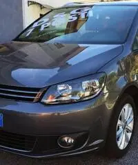 Volkswagen Touran 2.0TDI 140CV DSG Highline PARK POST Cruise Control