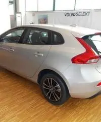 VOLVO V40 D2 Momentum