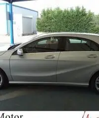 MERCEDES-BENZ A 180 d Automatic Sport km 0