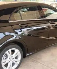 MERCEDES-BENZ A 200 d Automatic Sport