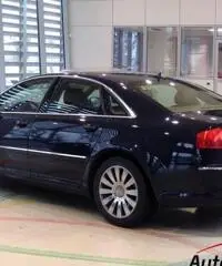 AUDI A8 4.2 TDI QUATTRO 326 CV