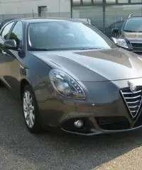 ALFA ROMEO Giulietta 1.6 JTDm-2 105 CV Distinctive