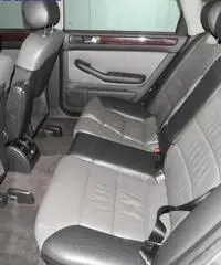 AUDI A6 allroad 2.5 TDI CV180 -Riservata ad operatori del settore!