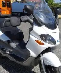 Scooter Piaggio x9 cc 250 sl anno 2002