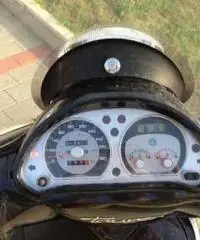 SCOOTER BEVERLY TOURER 400cc