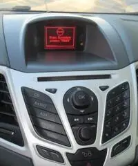 FORD Fiesta 1.2 82 CV 3 porte Titanium