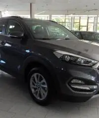 HYUNDAI Tucson 1.7 CRDi XPossible + Pelle e Tetto Apribile - KM0