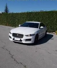 JAGUAR XE 2.0 D Turbo 180CV AWD AUTOM. SOLO 2500 KM !!