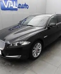JAGUAR XF 2.2 D SPORTBRAKE LUXURY CV200 - Pochi chilometri!!