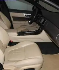 JAGUAR XF 2.2 D SPORTBRAKE LUXURY CV200 - Pochi chilometri!!