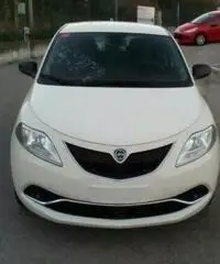 LANCIA Ypsilon 1.2 69 CV 5 porte Silver