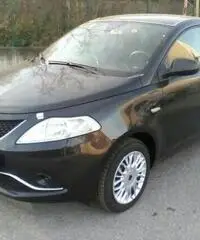 LANCIA Ypsilon 1.2 69 CV 5 porte Silver