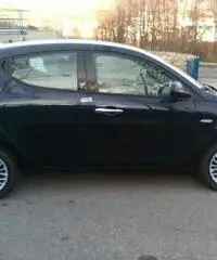LANCIA Ypsilon 1.2 69 CV 5 porte Silver