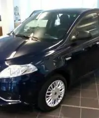 LANCIA Ypsilon 1.2 69 CV 5 porte Silver