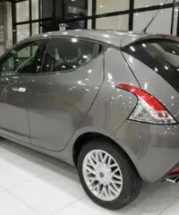 LANCIA Ypsilon 1.2 69 CV 5 porte Gold