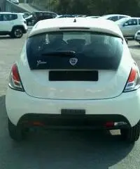 LANCIA Ypsilon 1.2 69 CV 5 porte Silver