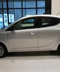 LANCIA Ypsilon 1.2 69 CV 5 porte Gold