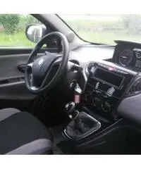 LANCIA Ypsilon 1.2 69 CV 5 porte Silver