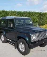 LAND ROVER Defender 90 2.2 TD4 Station Wagon SE N1
